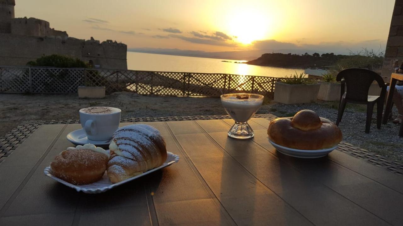 Four Winds B&B Le Castella  Extérieur photo